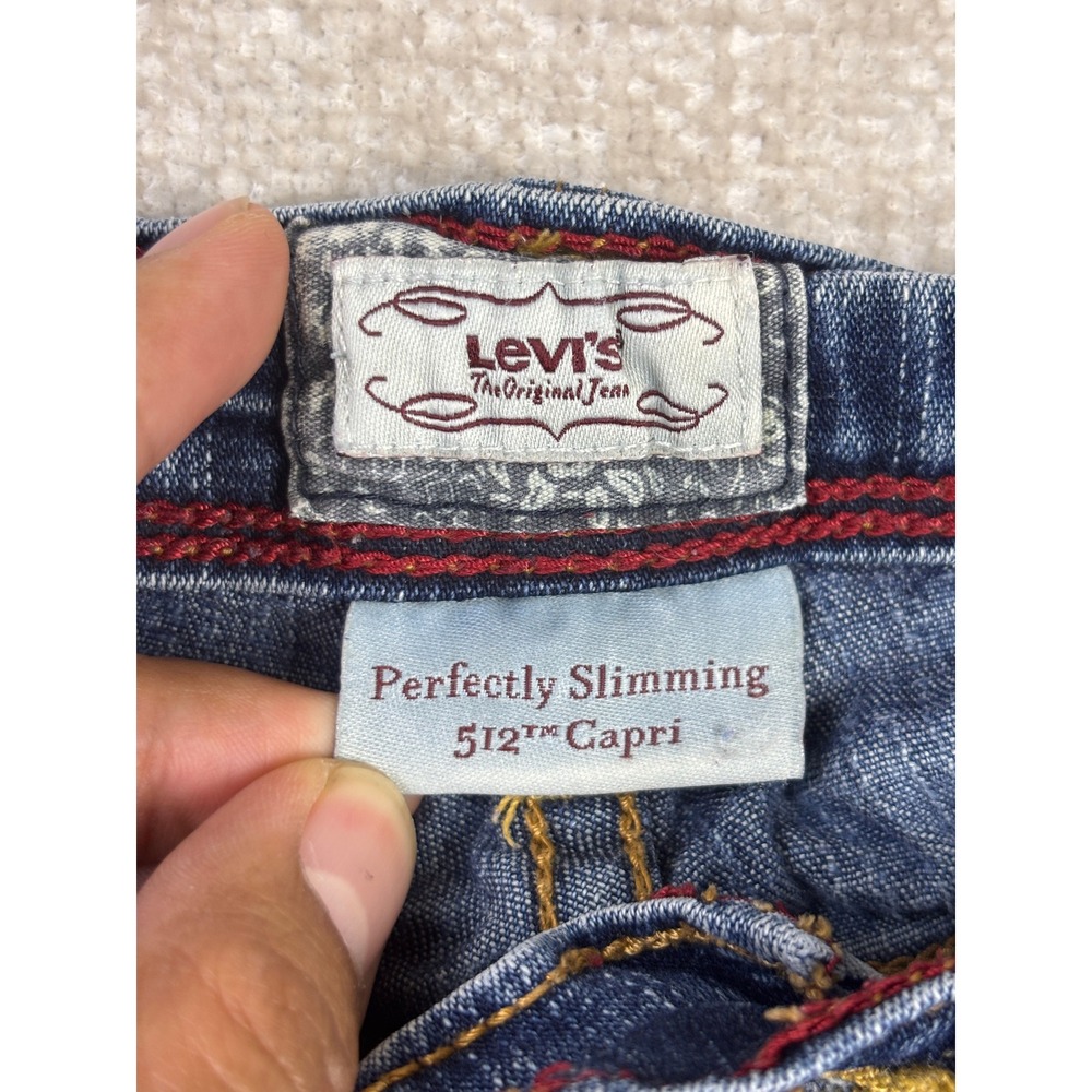 Levis 512 Perfectly Slimming Capri Jeans Womens 8 Medium Wash Denim Cropped - Picture 8 of 10
